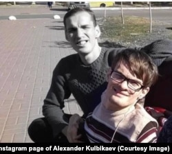 Александр Кульбикаев с другом-волонтером, который погиб в Херсоне во время оккупации