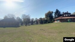 Курорт в деревне Горня Конвиляча в Сербии, скриншот с Google.Maps