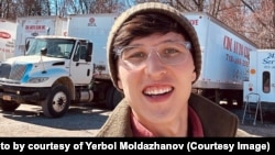 Казахстанский журналист Ербол Молдажанов сейчас работает водителем в Бостоне