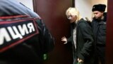 Правозащитники выступили против "карусельных арестов" в России, которым подвергают группу "Стоптайм" и других людей