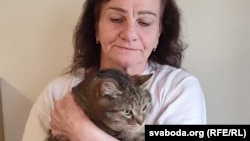 Галина Дербыш (с котом) 