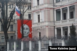 Здание посольства России в Риге, Латвия, 24 января 2023 года