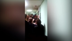 &quot;Аким, выходи!&quot; Многодетные матери снова пикетируют чиновников в Нур-Султане